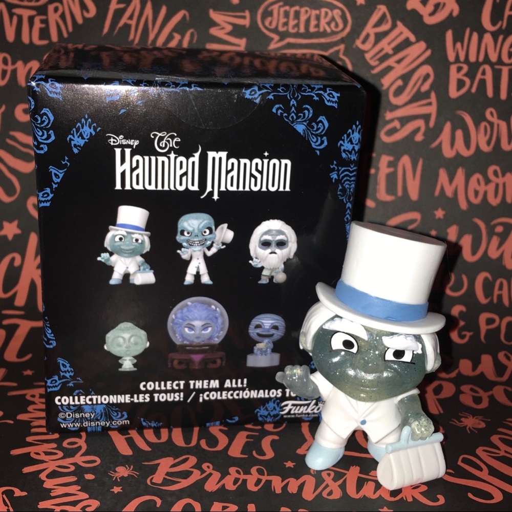 Disney Haunted Mansion Hitchhiking Ghost